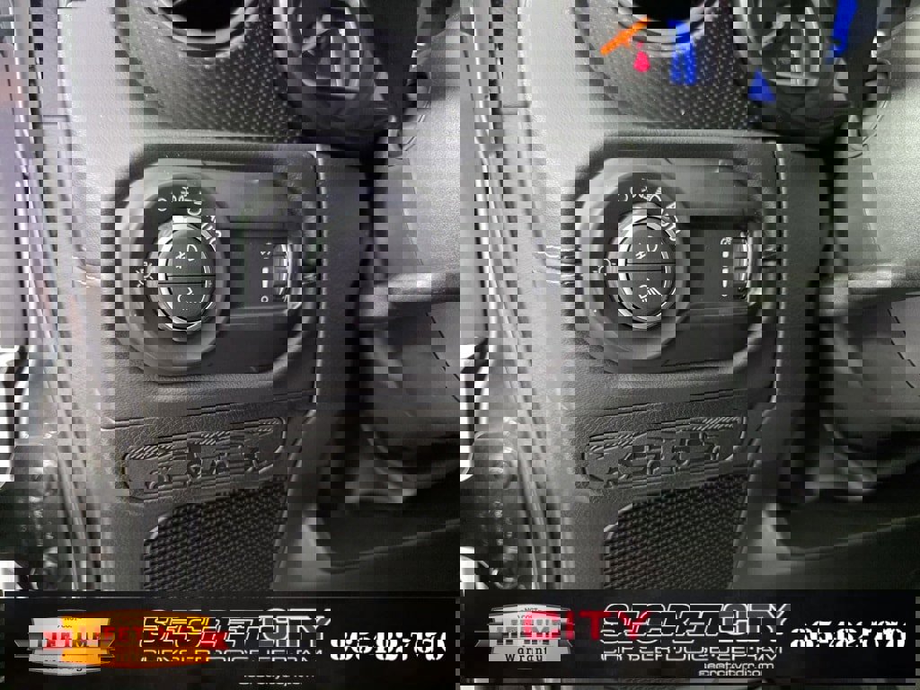 New 2025 Jeep Gladiator Mojave image 14