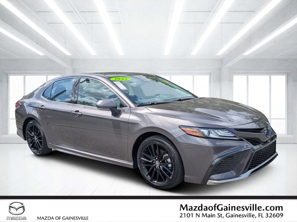 Used 2023 Toyota Camry XSE FWD image 1