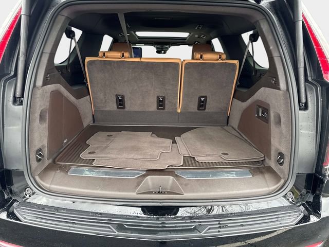 Certified 2024 Cadillac Escalade ESV Premium Luxury w/ Performance Package image 5