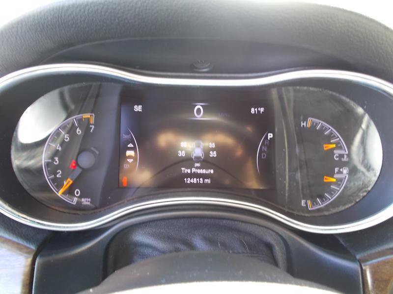 Used 2016 Jeep Grand Cherokee Laredo RWD image 31