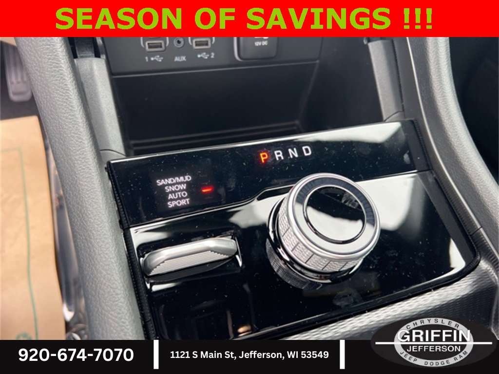 New 2025 Jeep Grand Cherokee Limited w/ Black Appearance Package image 23