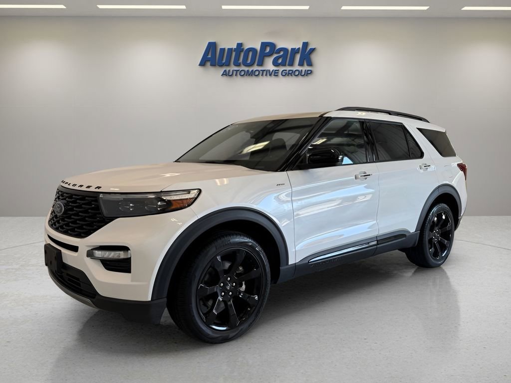 Used 2024 Ford Explorer ST-Line w/ Class IV Trailer Tow Package AWD/4WD image 3