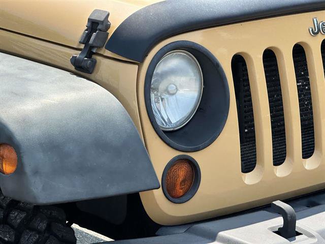 Used 2013 Jeep Wrangler Sport AWD/4WD image 8