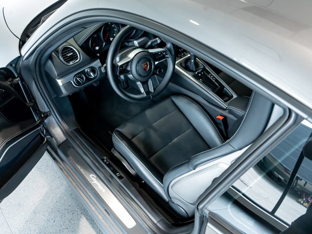 Certified 2025 Porsche 718 Cayman RWD image 4