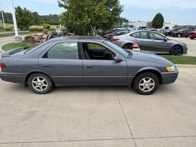 Used 1997 Toyota Camry LE w/ Leather Trim Pkg FWD image 2