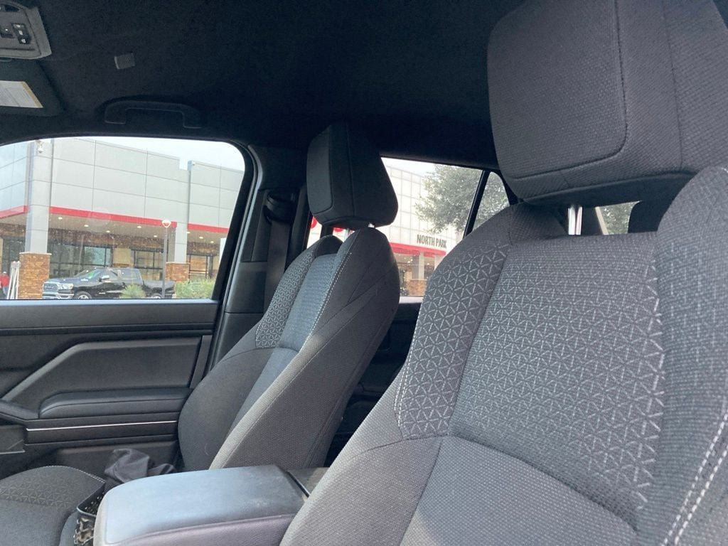 Certified 2025 Toyota 4Runner SR5 AWD/4WD image 9