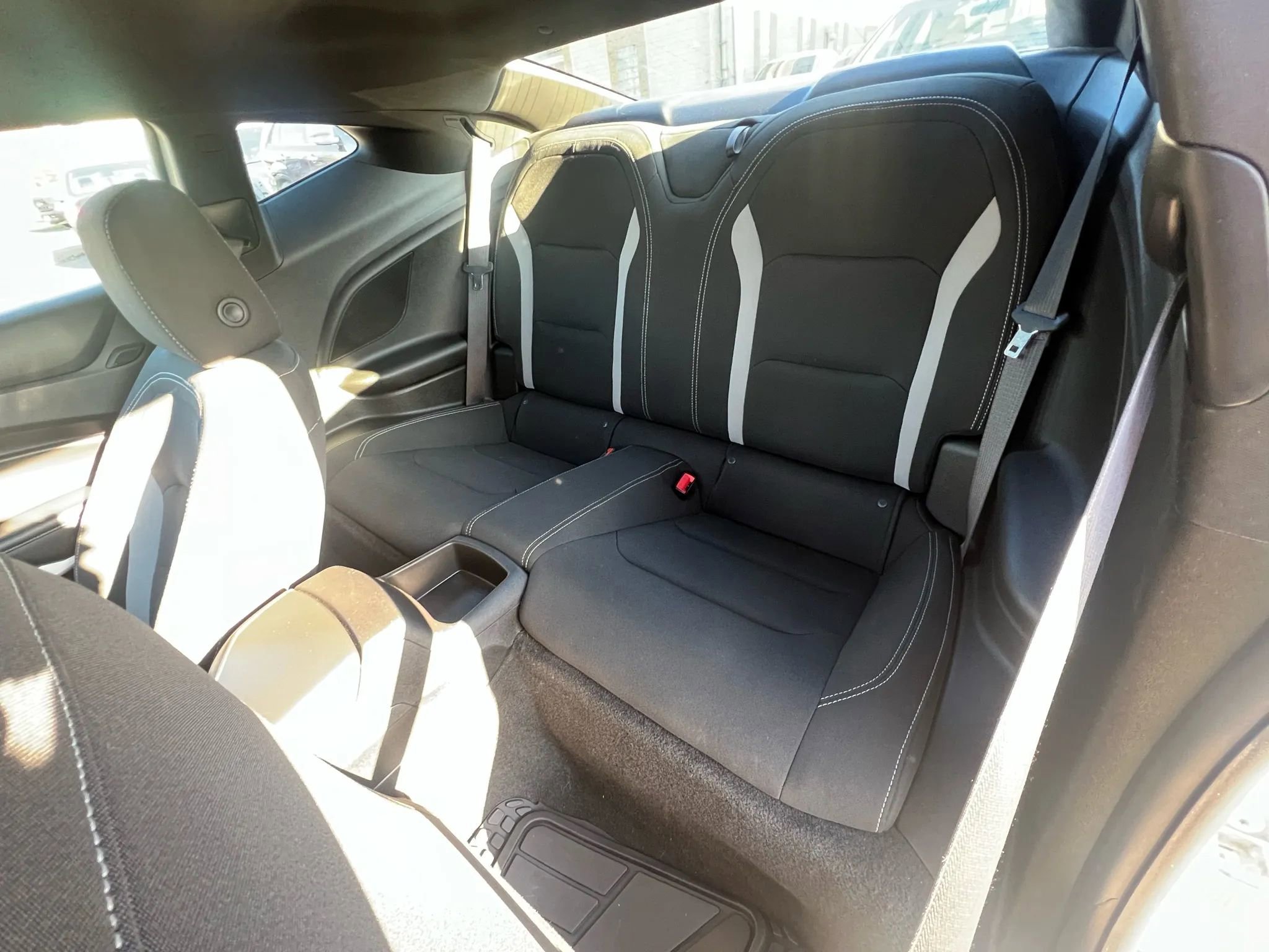 Used 2020 Chevrolet Camaro LT RWD image 27