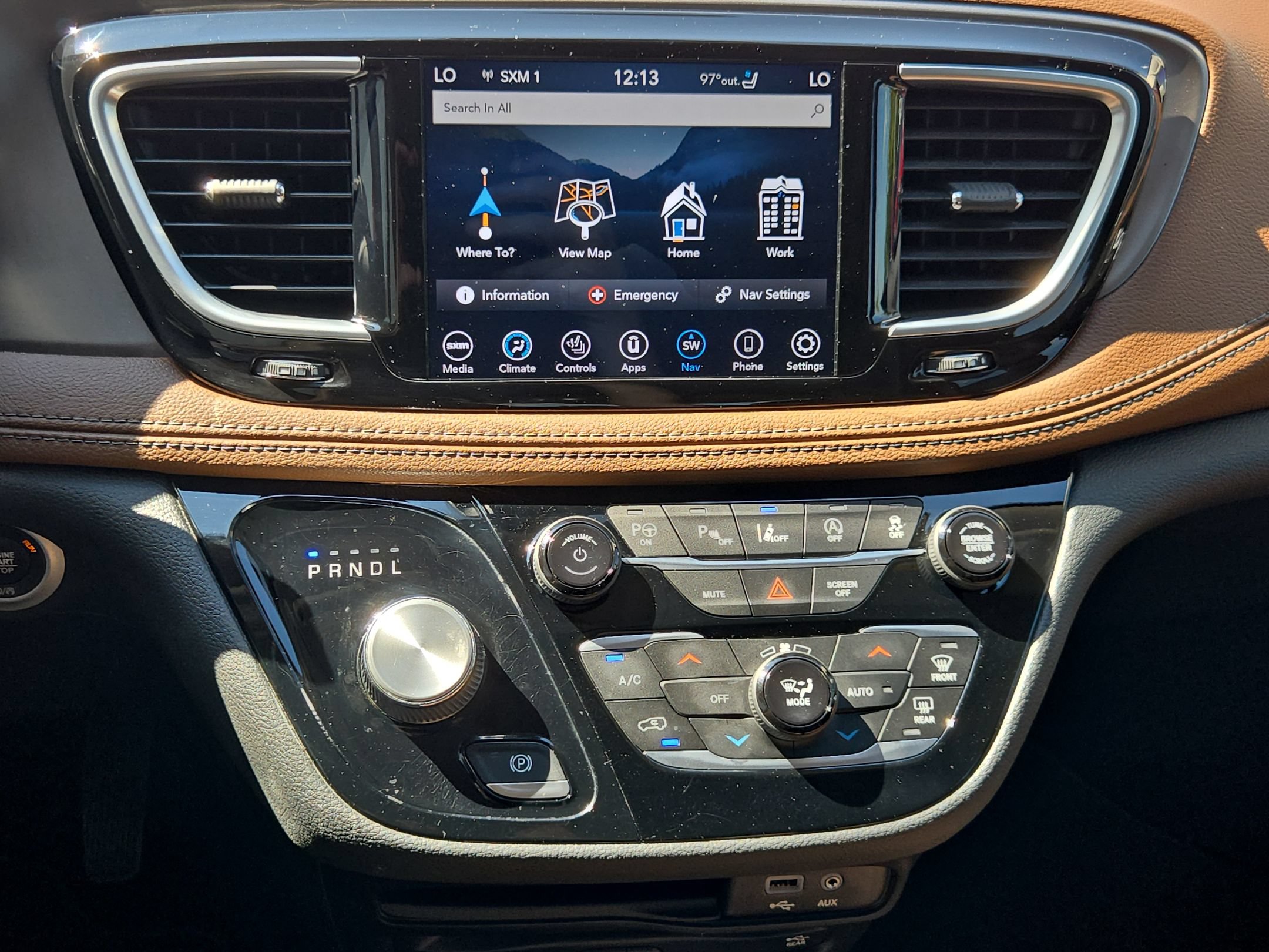 Used 2019 Chrysler Pacifica Limited w/ Advanced Safetytec Group FWD image 33