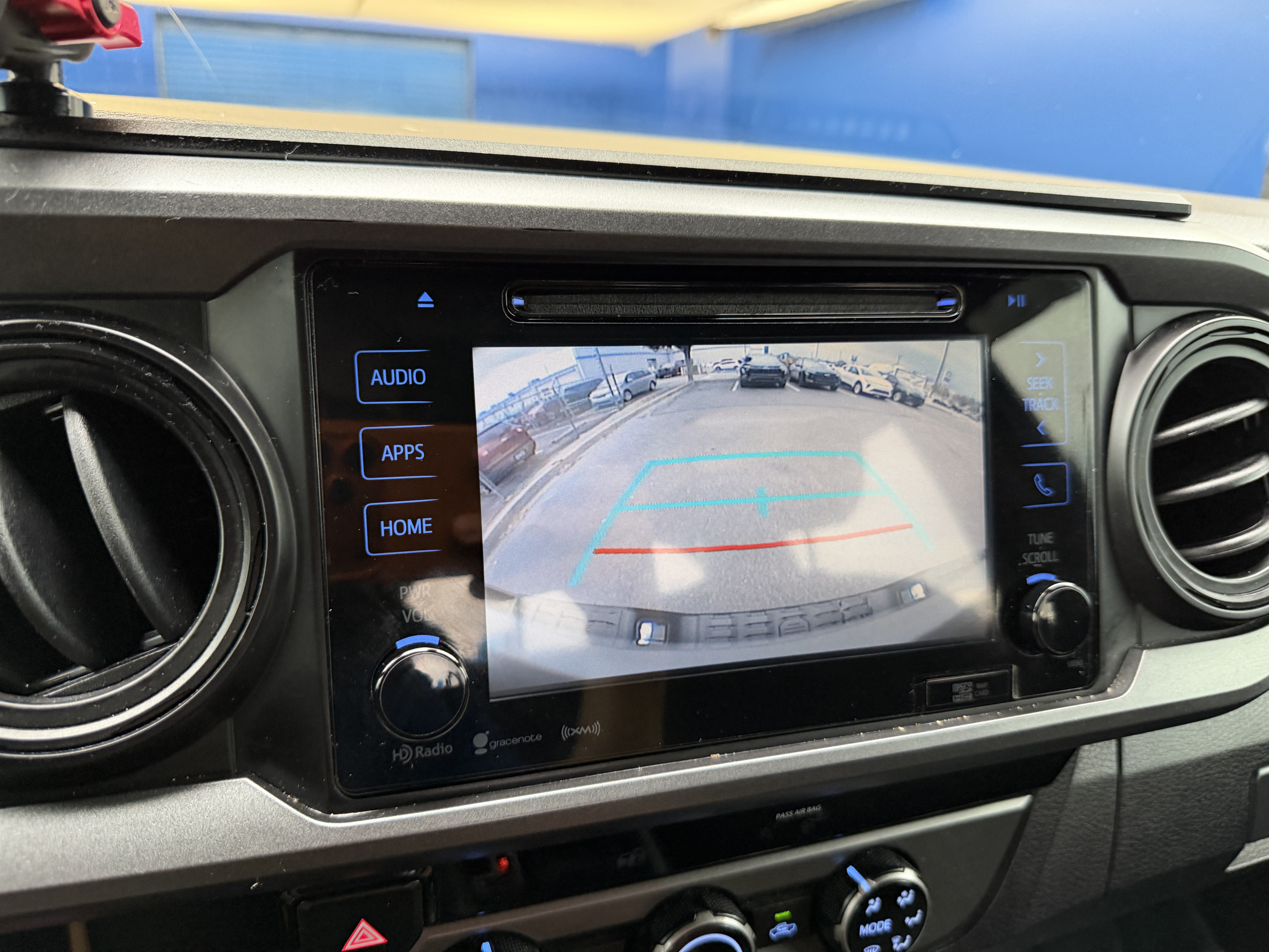 Used 2018 Toyota Tacoma TRD Sport AWD/4WD image 20