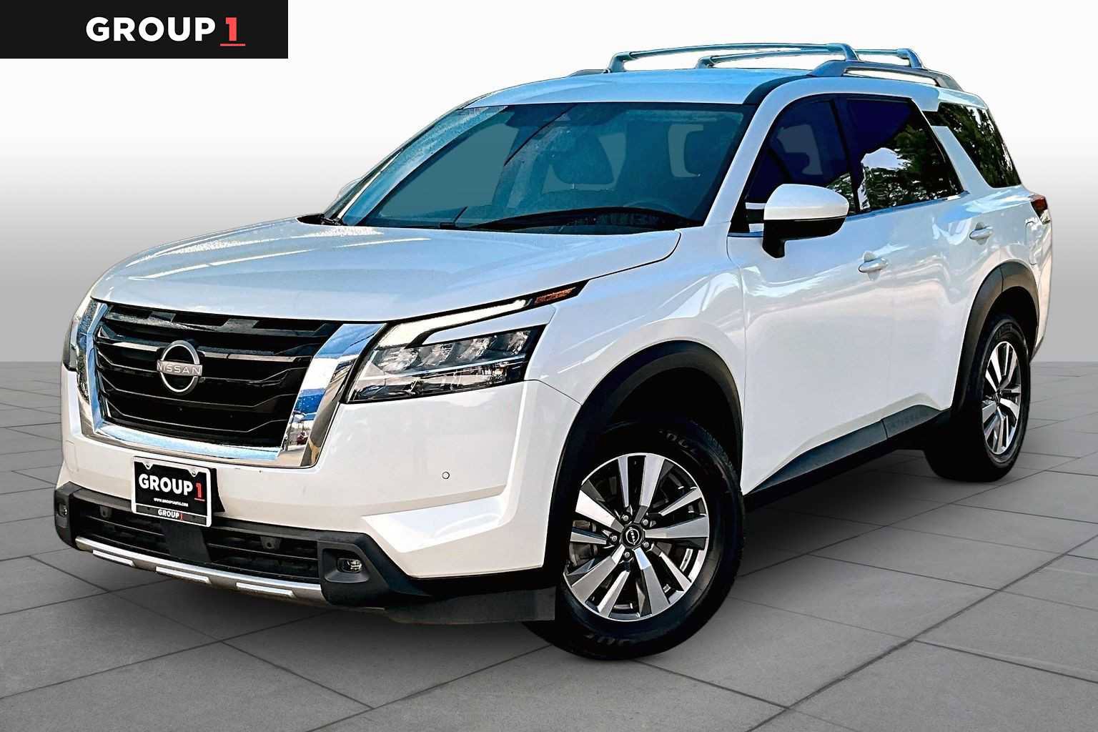 Used 2023 Nissan Pathfinder SL w/ Lighting Package (N92) FWD image 1