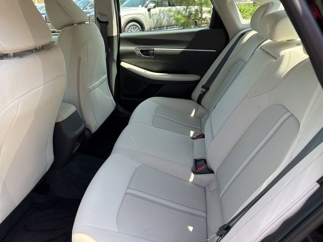 Used 2023 Hyundai Sonata SEL w/ Preferred Accessory Package FWD image 19