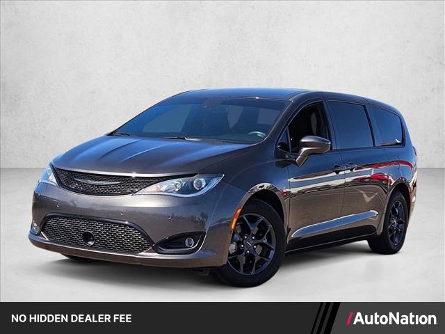 Used 2020 Chrysler Pacifica Touring w/ Advanced Safetytec Group