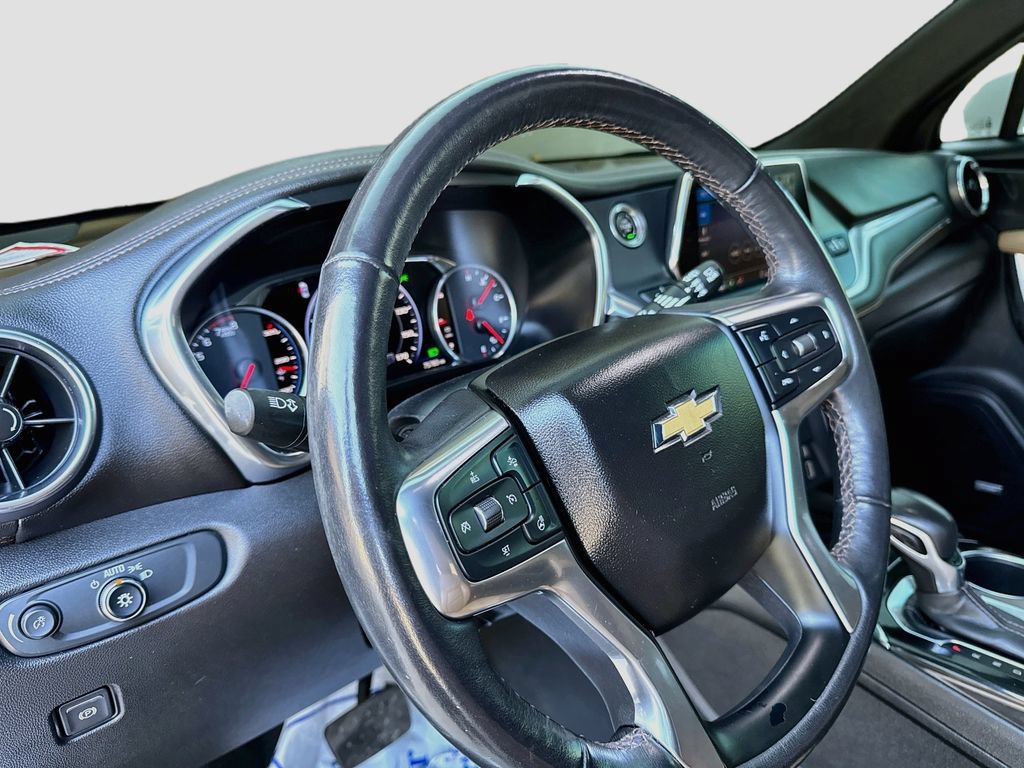 Used 2020 Chevrolet Blazer Premier w/ Driver Confidence II Package FWD image 9