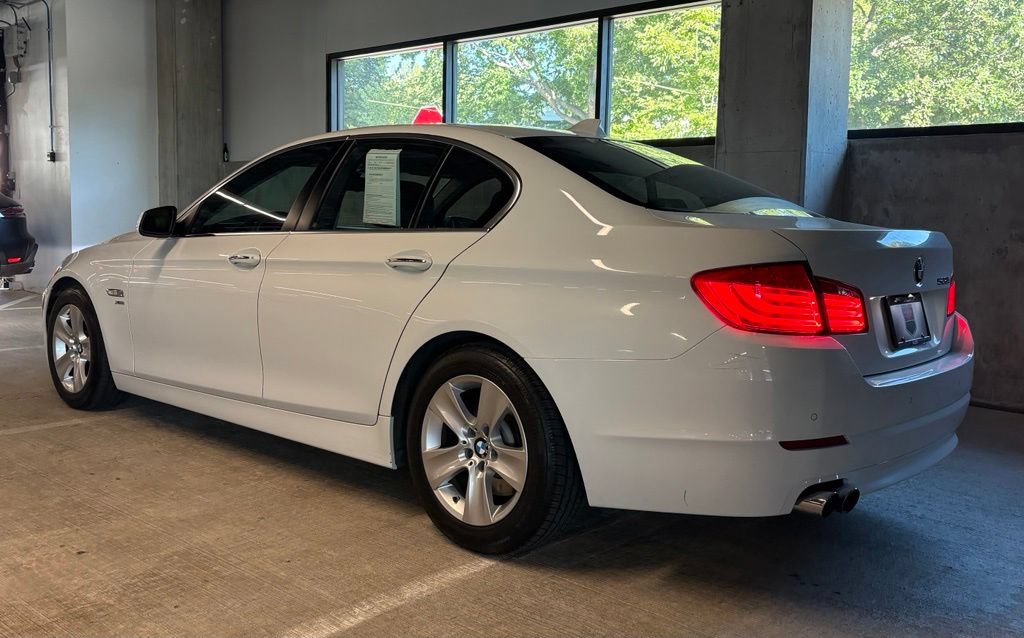 Used 2012 BMW 528i xDrive Sedan AWD/4WD image 3