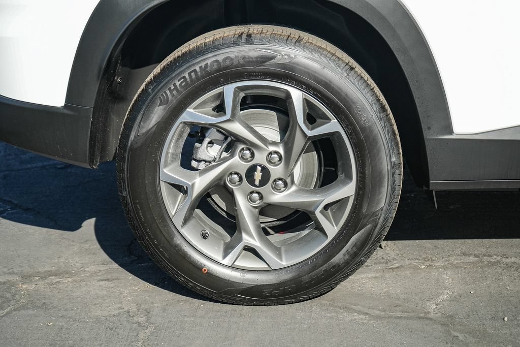 New 2026 Chevrolet Trax LT w/ Driver Confidence Package FWD image 11