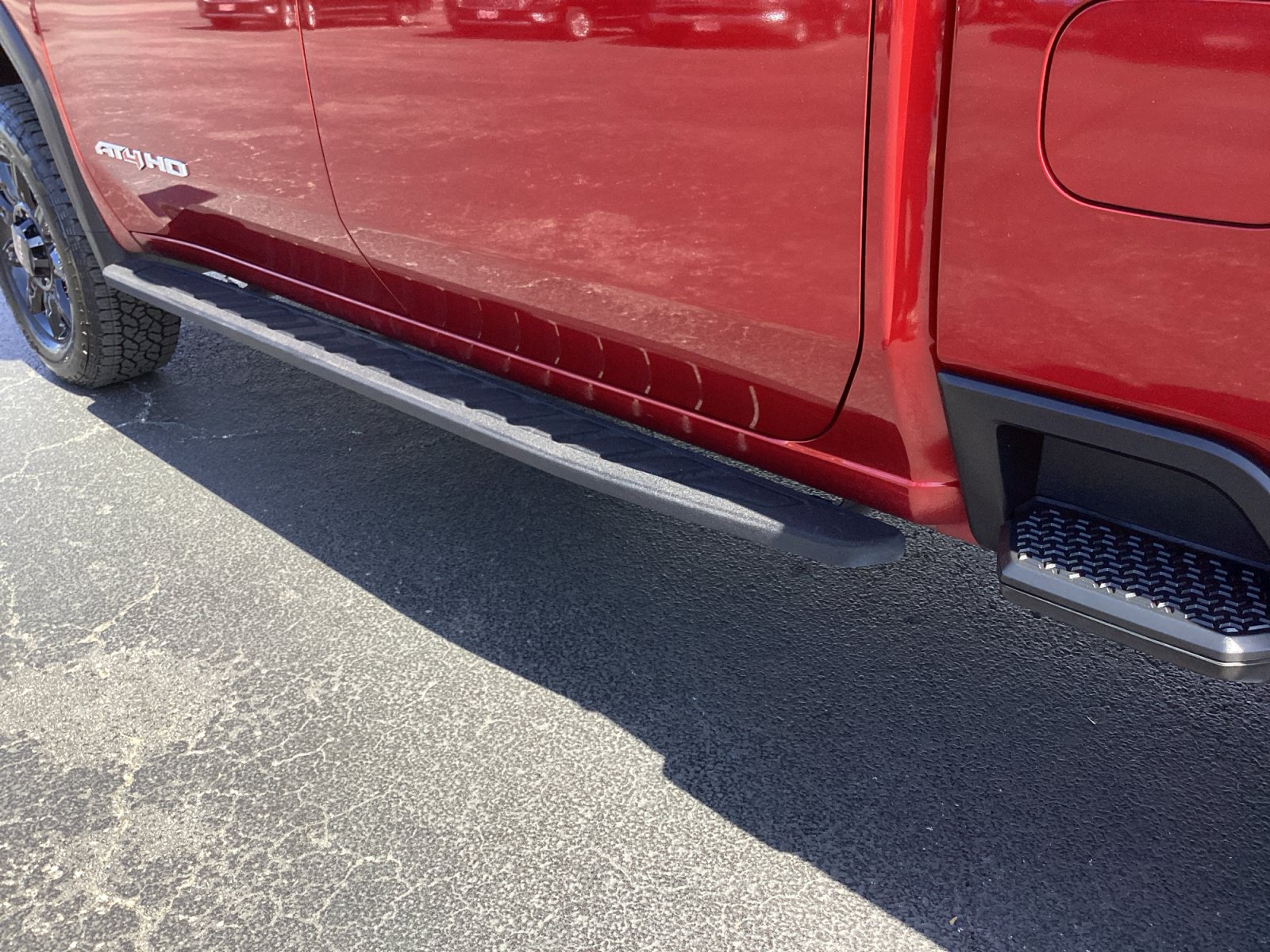 Used 2025 GMC Sierra 2500 AT4 w/ AT4 Premium Plus Package AWD/4WD image 18