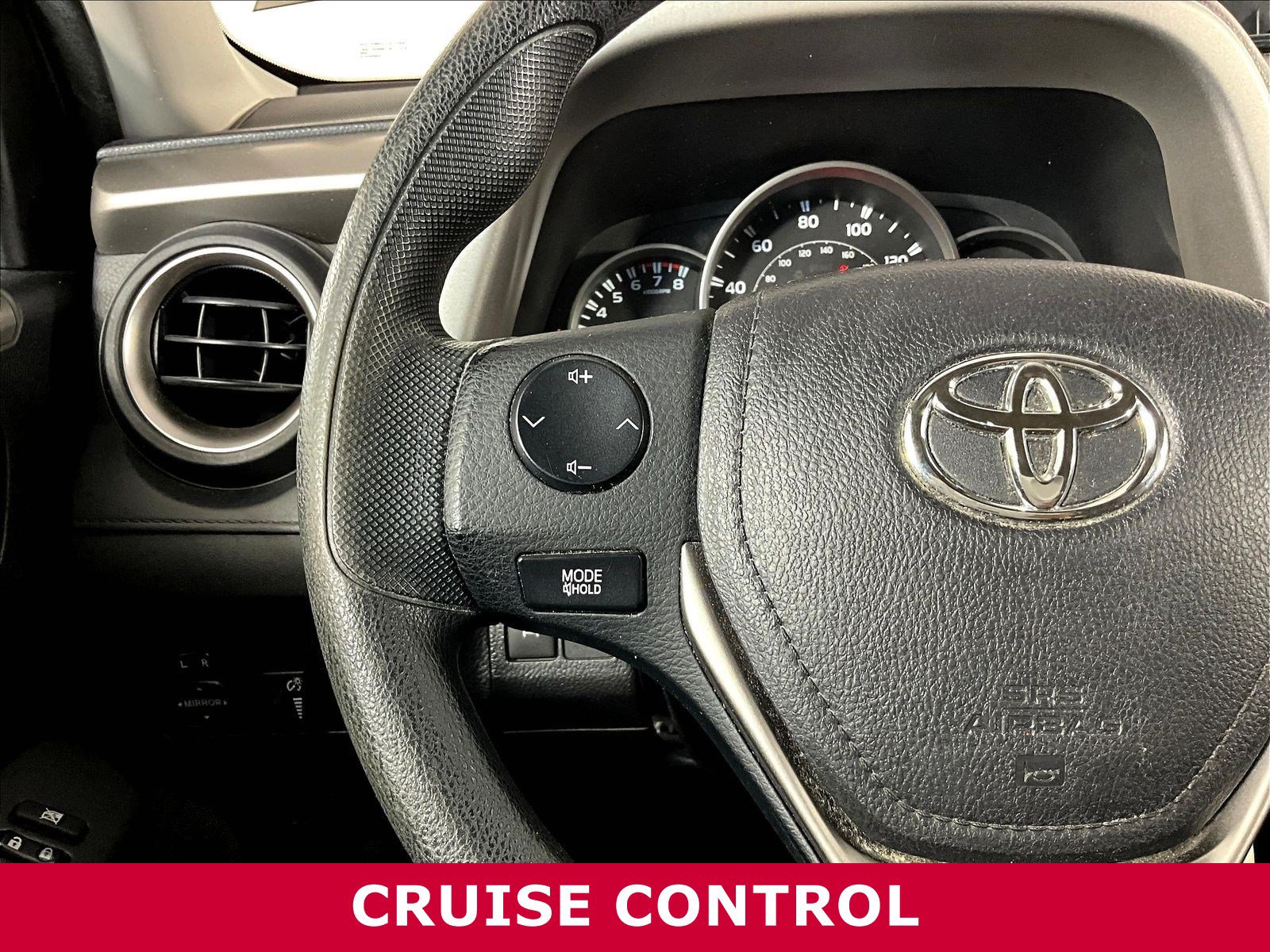 Used 2016 Toyota RAV4 LE AWD/4WD image 10