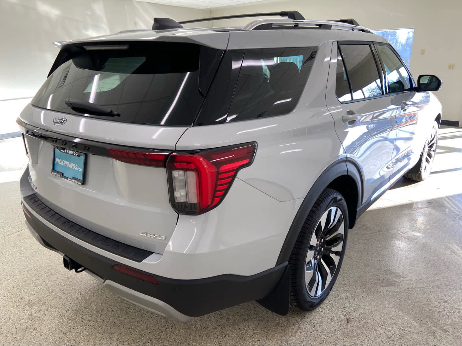 New 2026 Ford Explorer Platinum w/ LUX Leather Package image 5