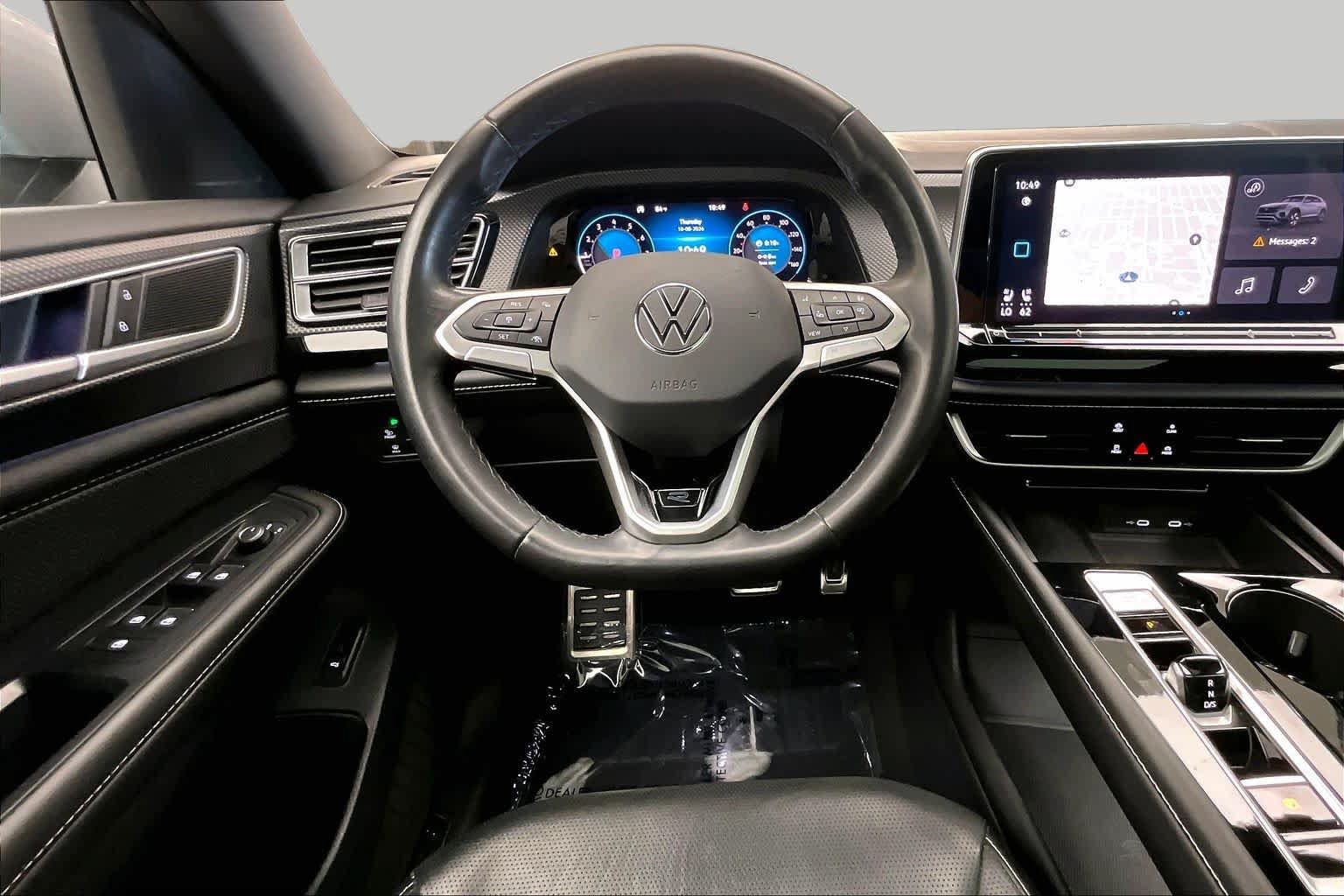 Used 2024 Volkswagen Atlas Cross Sport SEL R-Line AWD/4WD image 6