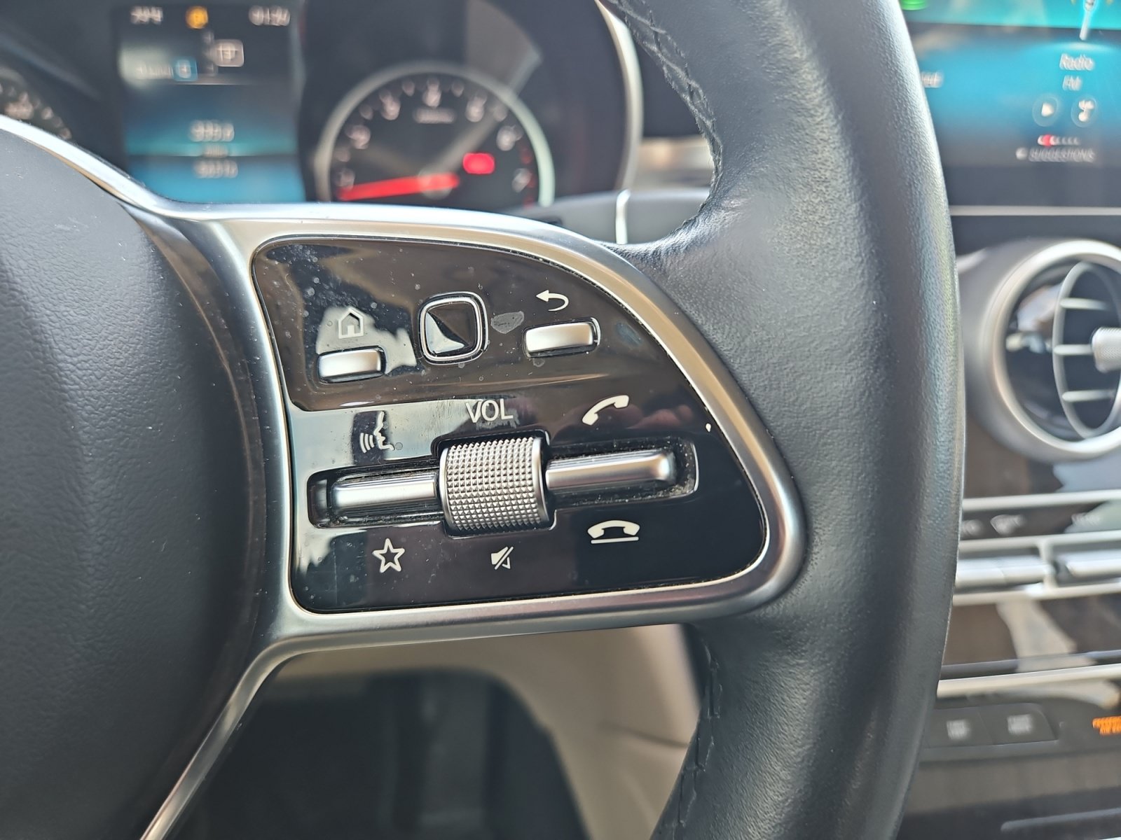 Certified 2020 Mercedes-Benz GLC 300 image 31