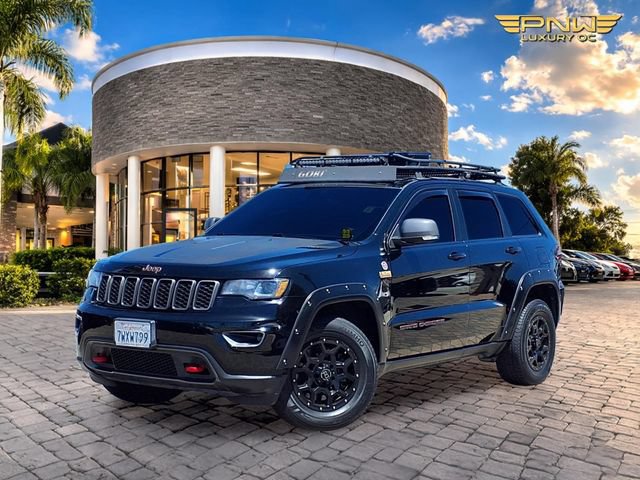 Used 2017 Jeep Grand Cherokee Trailhawk AWD/4WD image 1