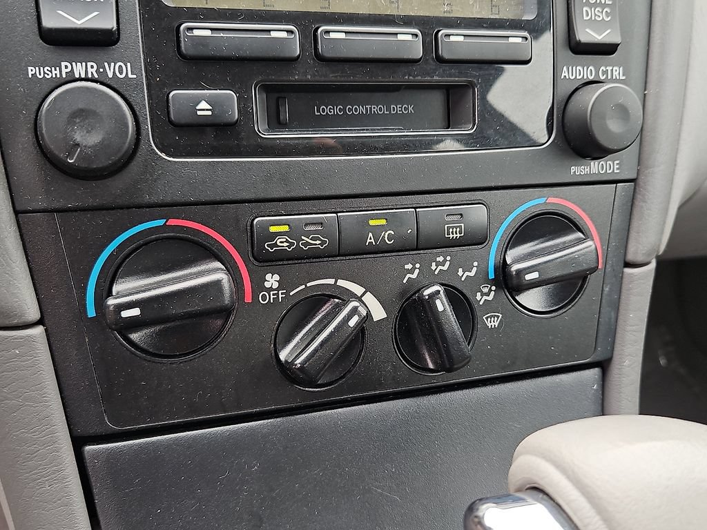 Used 2002 Toyota Avalon XL FWD image 16