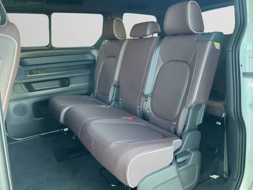 New 2025 Volkswagen ID. Buzz Pro S image 13