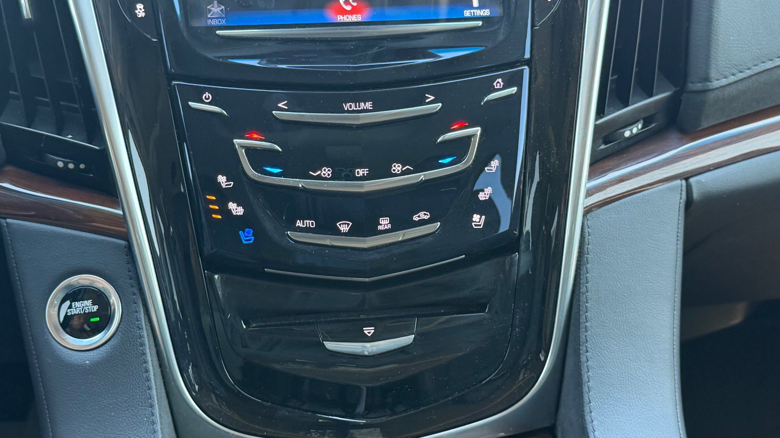 Used 2019 Cadillac Escalade ESV Luxury AWD/4WD image 50