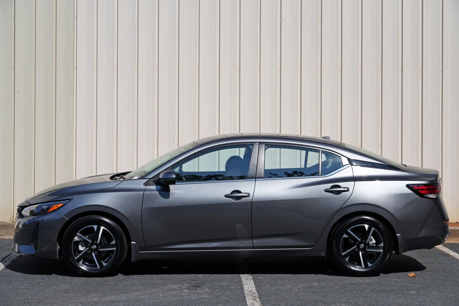 Used 2025 Nissan Sentra SV FWD image 42