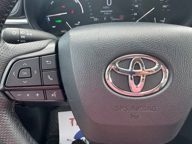 Used 2026 Toyota Sienna LE AWD/4WD image 29
