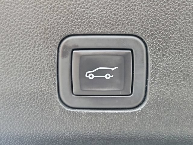 Used 2024 Chevrolet Tahoe LT RWD image 10