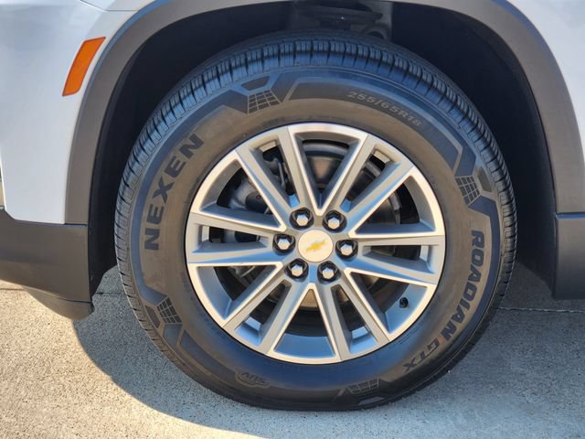 Used 2023 Chevrolet Traverse LT FWD image 16