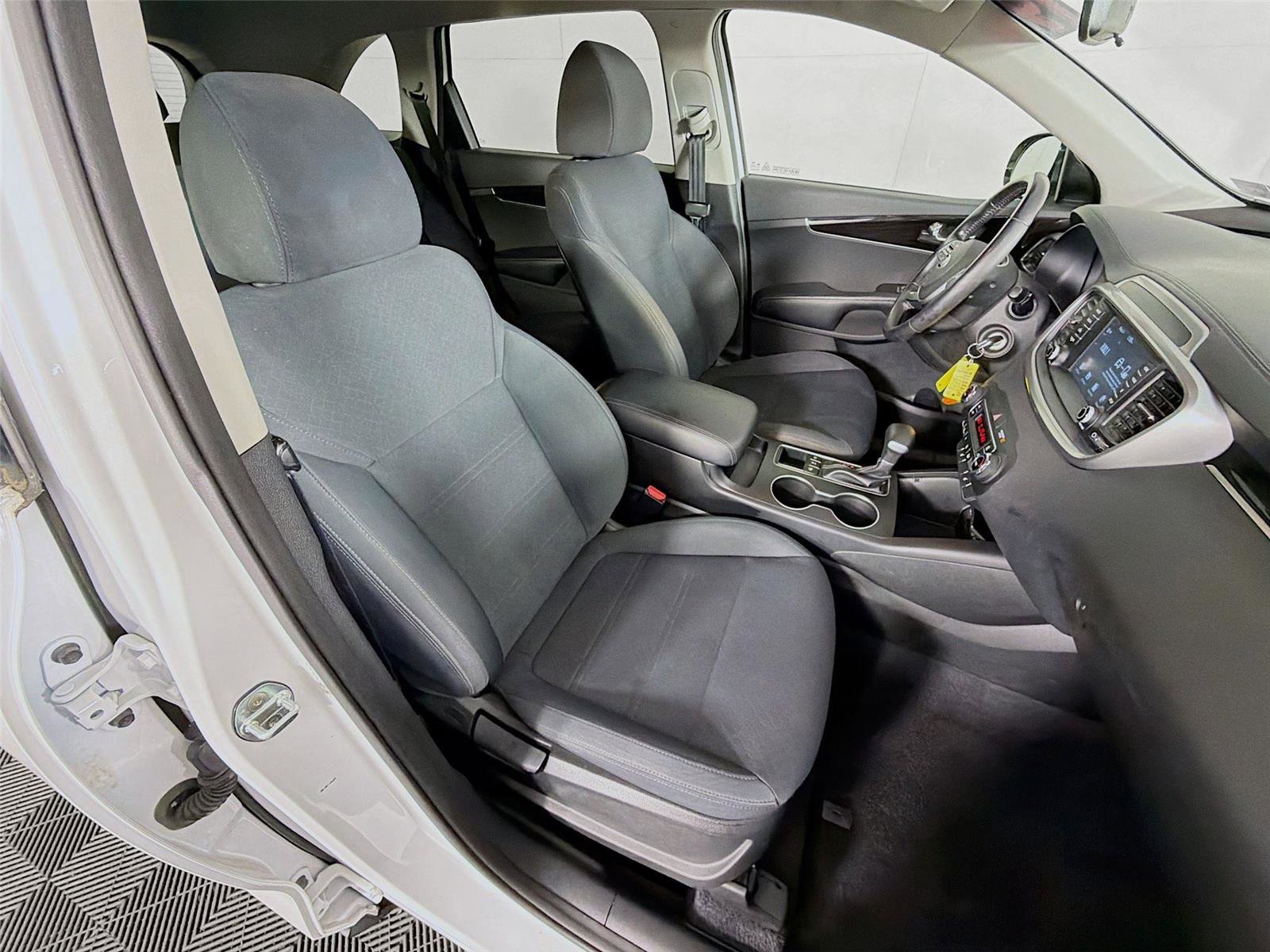 Used 2019 Kia Sorento S AWD/4WD image 28