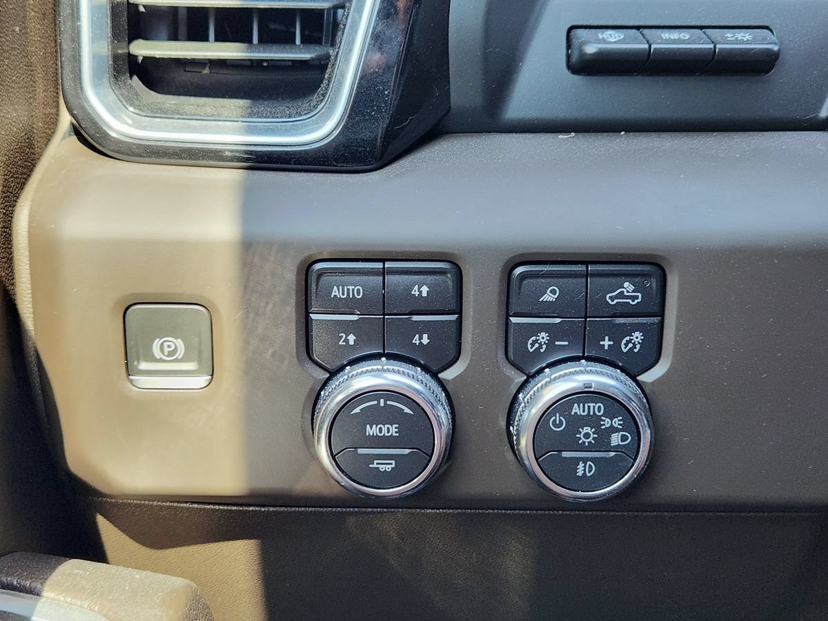 Used 2024 GMC Sierra 2500 Denali w/ Denali Reserve Package AWD/4WD image 44