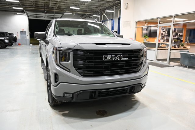 Used 2024 GMC Sierra 1500 Elevation image 3