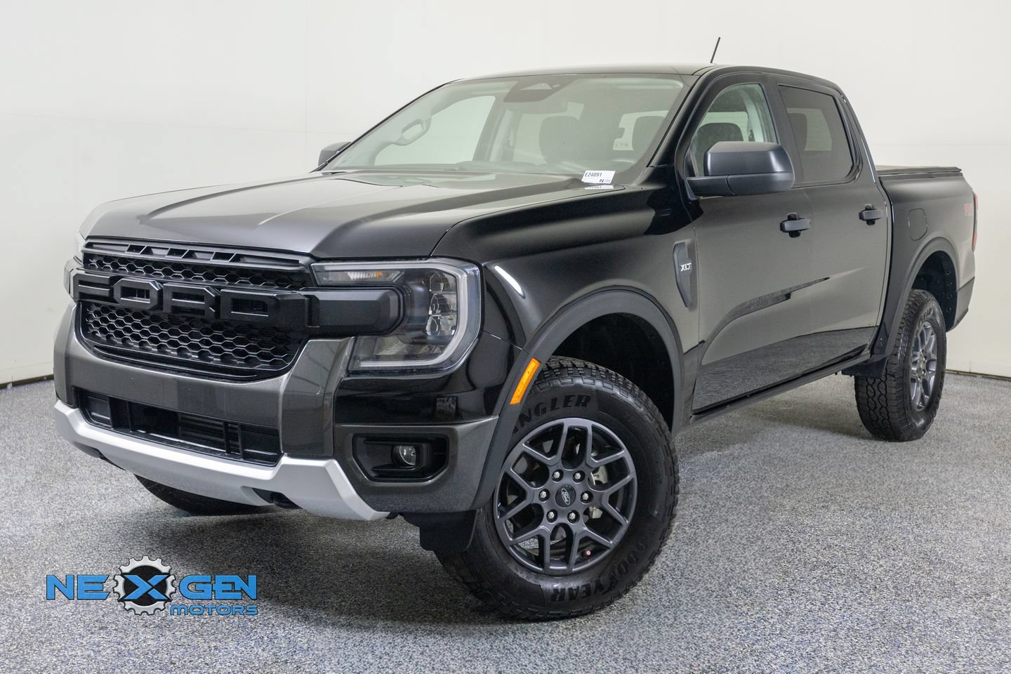 Used 2025 Ford Ranger XLT w/ Equipment Group 301A High AWD/4WD image 4