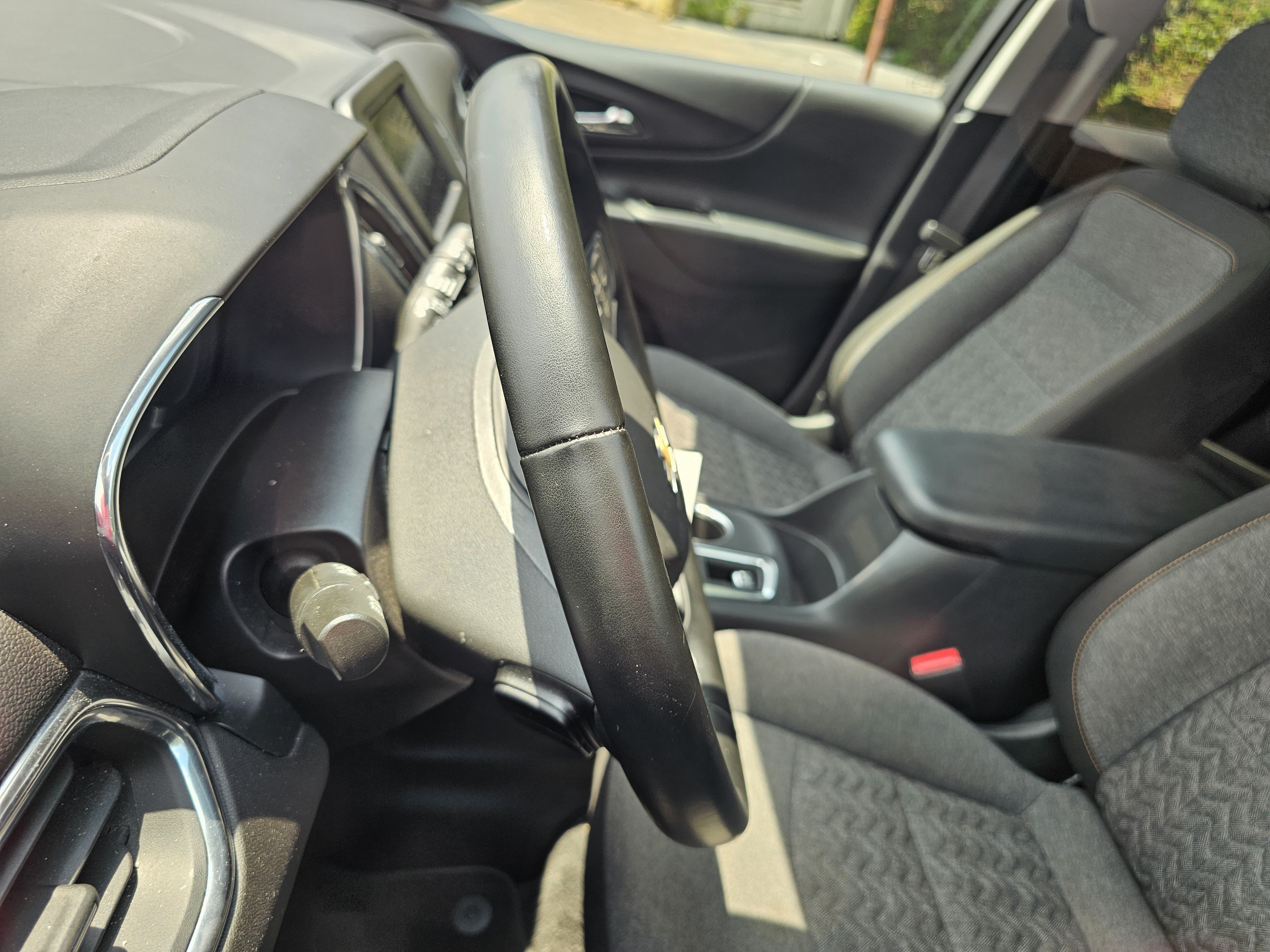 Used 2024 Chevrolet Equinox LT AWD/4WD image 15
