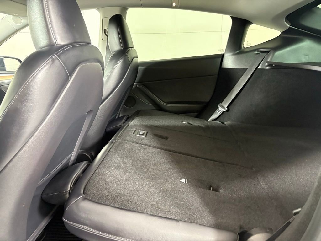 Used 2023 Tesla Model Y Long Range image 30