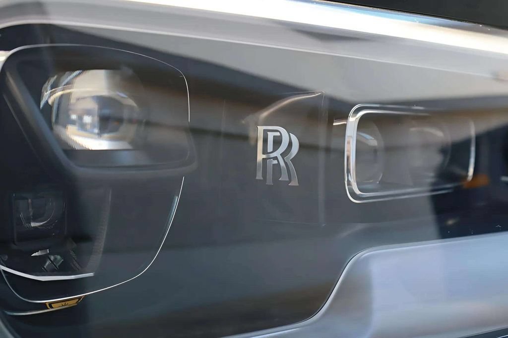 Certified 2024 Rolls-Royce Cullinan Black Badge AWD/4WD image 21