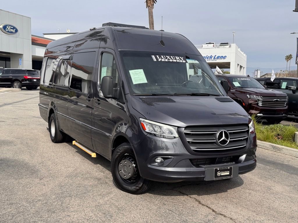 Used 2020 Mercedes-Benz Sprinter 4500 image 2