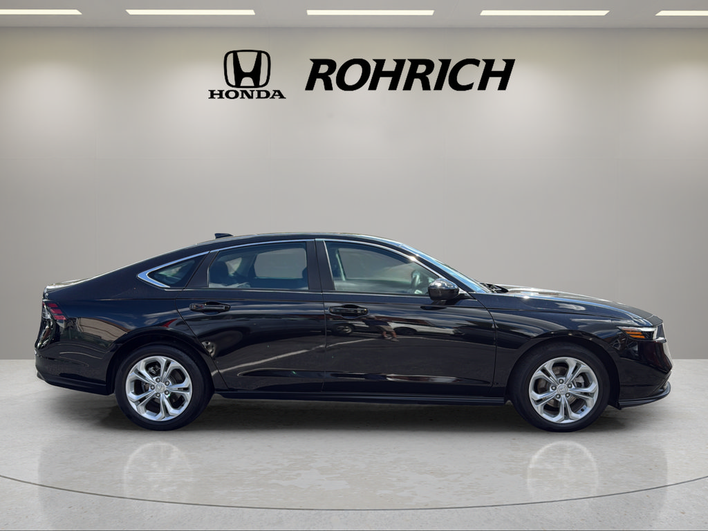 Used 2023 Honda Accord LX image 5