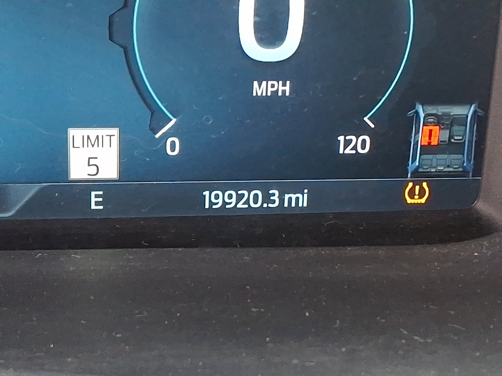 Used 2025 Ford F150 Lightning Platinum image 21