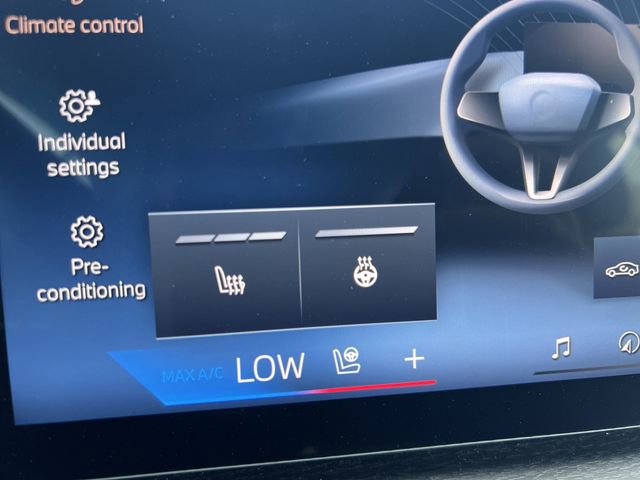 Certified 2025 BMW 430i xDrive Convertible image 18