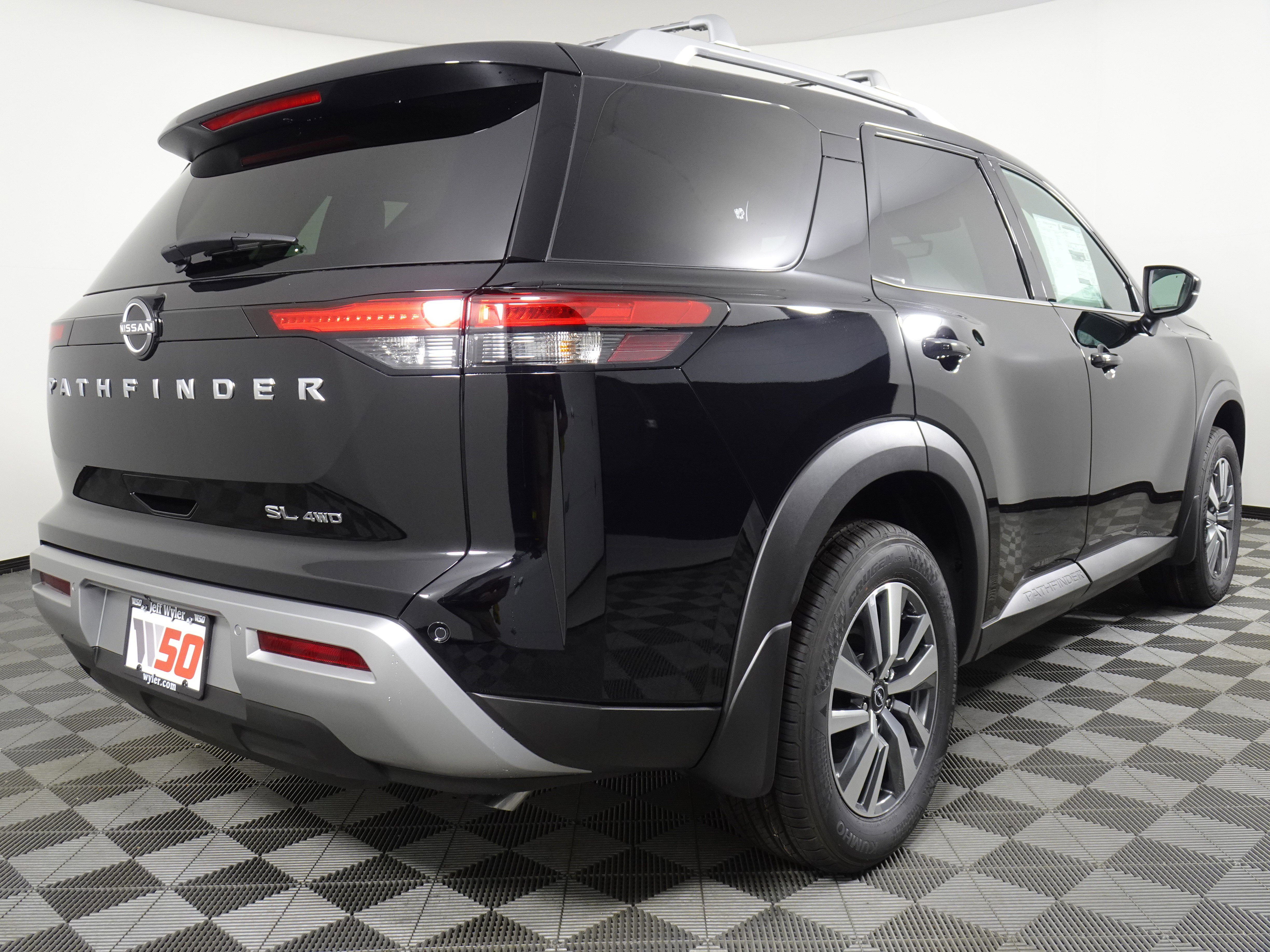 New 2025 Nissan Pathfinder SL w/ Cargo Package image 11