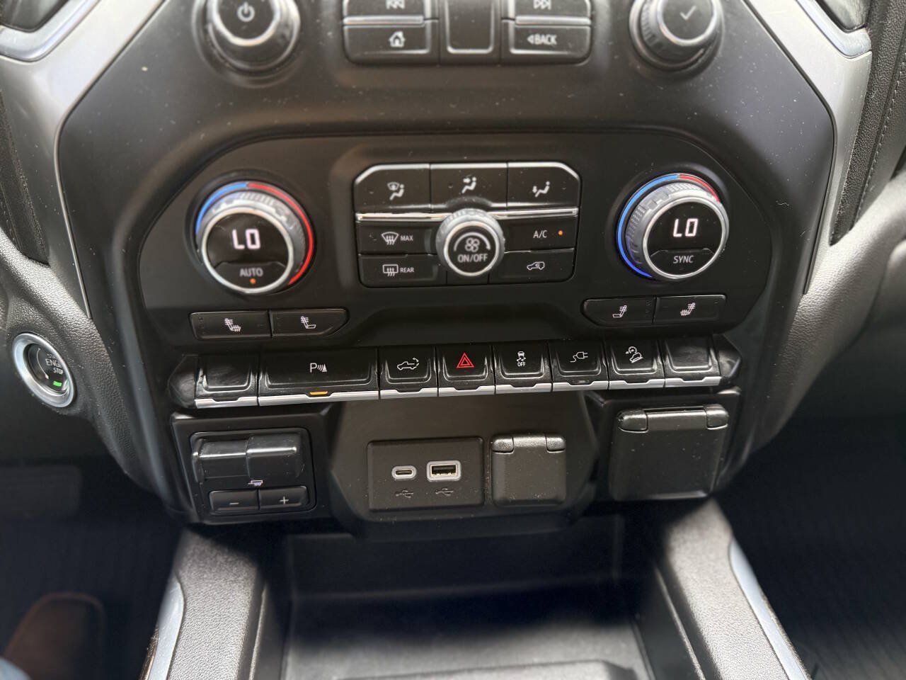 Used 2022 Chevrolet Silverado 1500 LT Trail Boss w/ LT Trail Boss Premium Package AWD/4WD image 17