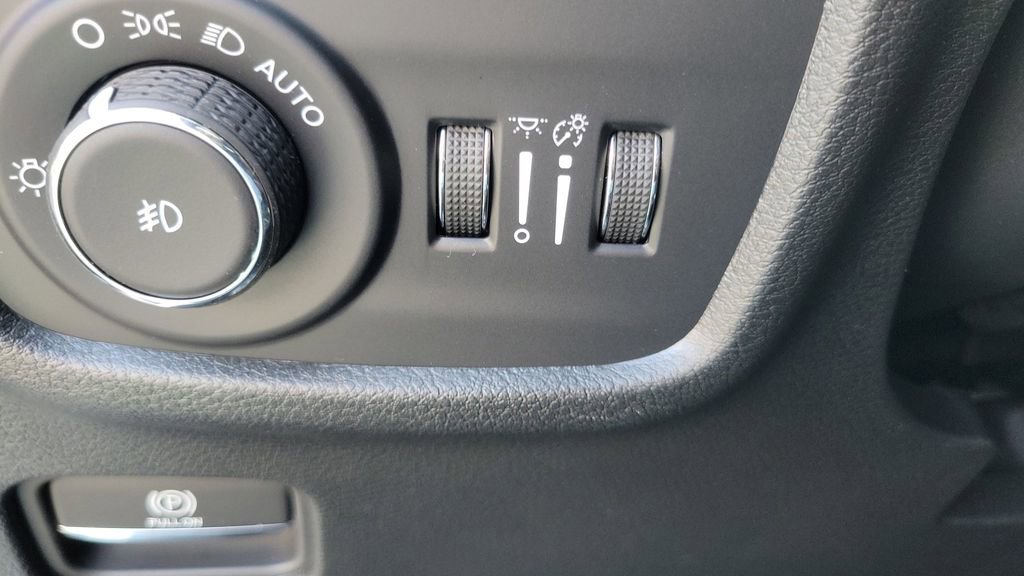 New 2025 Jeep Grand Cherokee L Limited w/ Black Appearance Package image 24