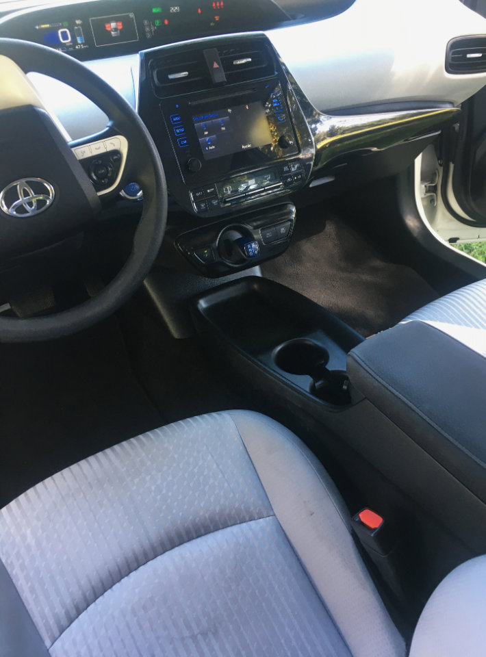 Used 2017 Toyota Prius Three Touring image 18