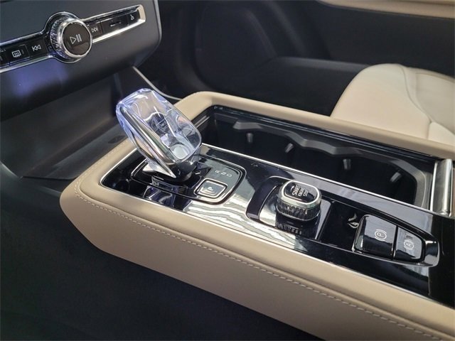 Certified 2026 Volvo XC90 B5 Plus w/ Protection Package image 25