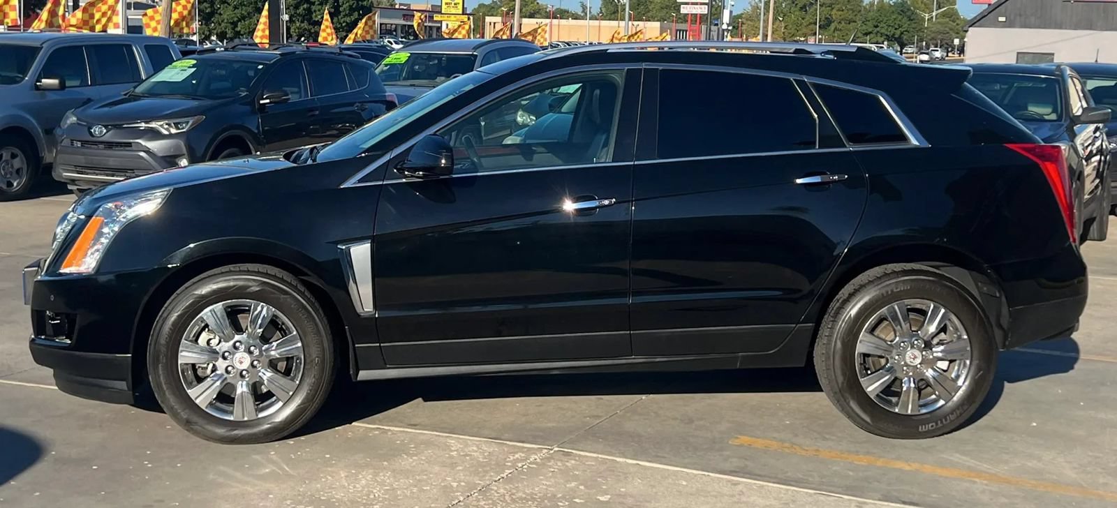 Used 2014 Cadillac SRX Luxury w/ Driver Awareness Package FWD image 5