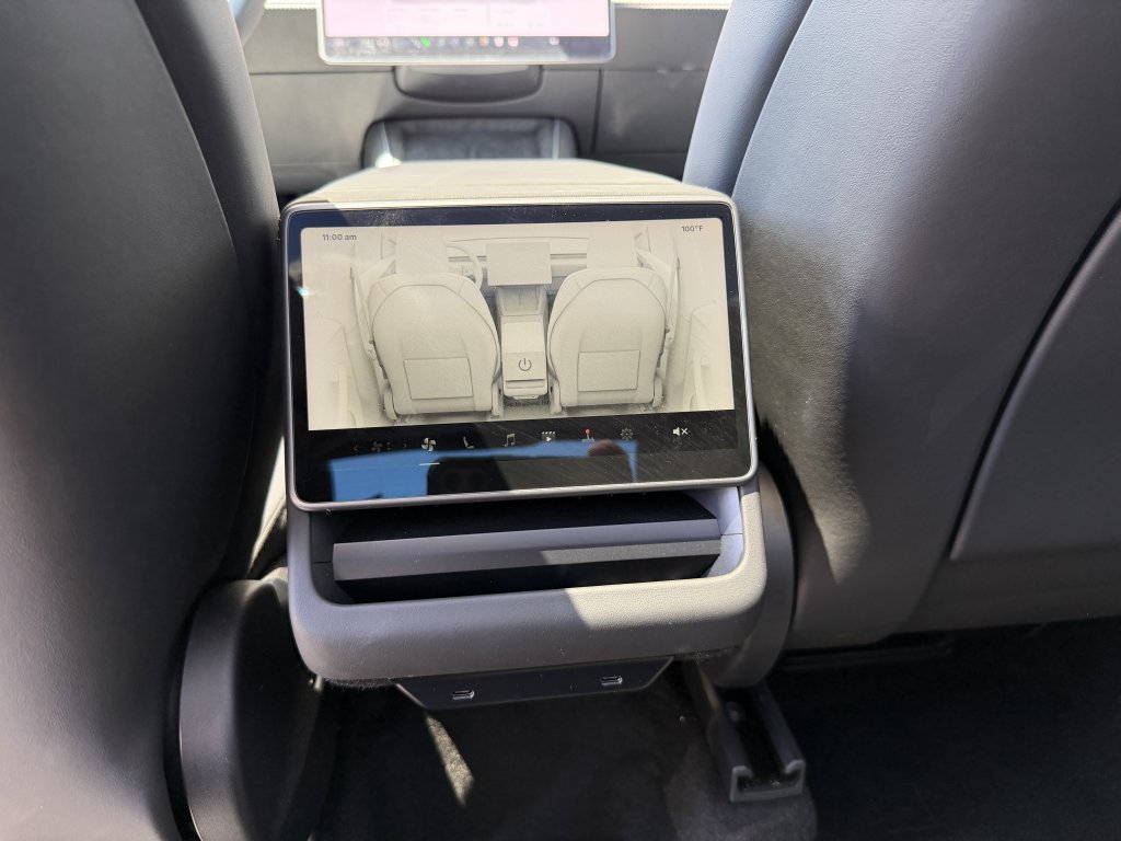 Used 2026 Tesla Model Y Long Range RWD image 40